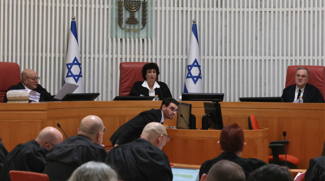 בג"צ גלי צה"ל (צילום: מרק ישראל סלם)