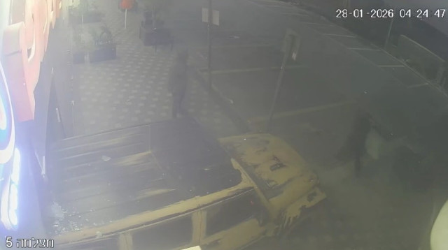 פריצה לפיצוציה בבאר שבע בעזרת ג'יפ (צילום: פרטי)