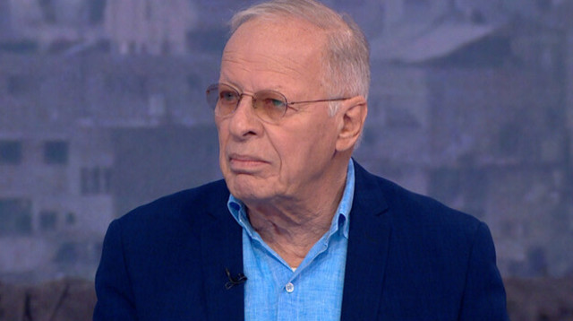 אהוד יערי (צילום: ערוץ 12)