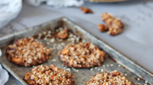 עוגיות פיצוחים של מימי נאמן שייך (צילום: מאפה נאמן סטודיו)