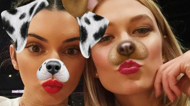 קרלי קלוס וקנדל ג'נר, 2016 (צילום: רשתות חברתיות, שימוש לפי סעיף 27 א')