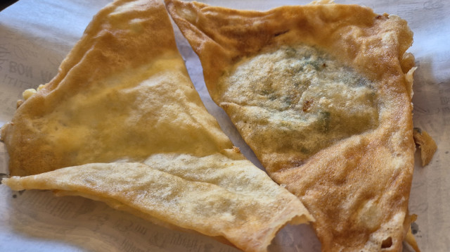  בוריקה ביצה ובוריקה תפוח אדמה (צילום: ניר קיפניס)