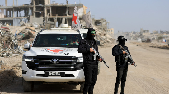 מחבלי חמאס בעזה (צילום: רויטרס)