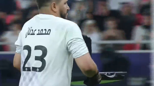 הסכים ל"שוחד". שוער במשחק צדקה (צילום: צילום מסך, X (טוויטר))