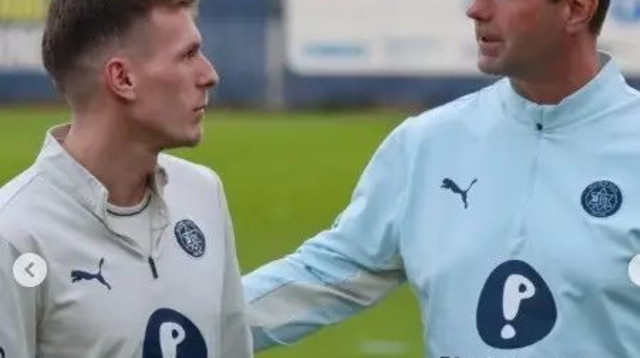 רוני דיילה, מאמן מכבי תל אביב, לצד אמיר סהיטי (צילום: אתר רשמי, מכבי תל אביב)