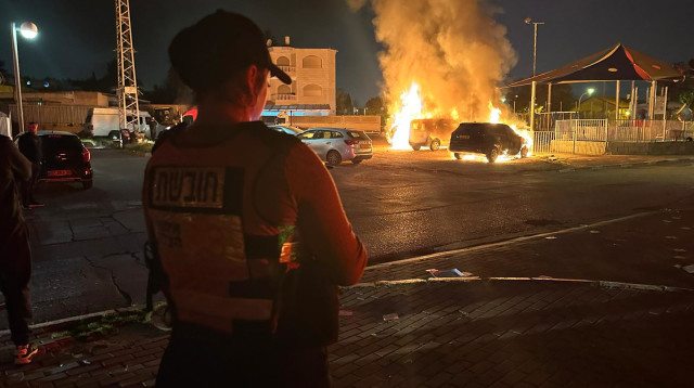 מזירת האירוע ברמלה (צילום: קבוצת תושבים רמלה)