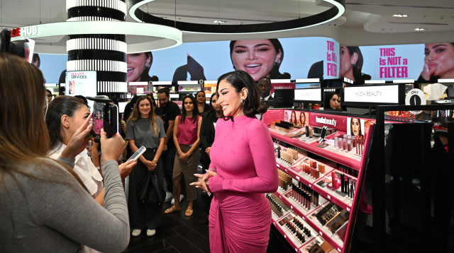 הודה ביוטי בספורה (צילום: Cedric Ribeiro/Getty Images for Huda Beauty)