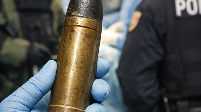 קליע מימי מלחמת העולם הראשונה במיון (צילום: AI)