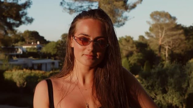 אסטל ברגקאמפ, ארוסתו של ואן דה ביק (צילום: צילום מסך, אינסטגרם)