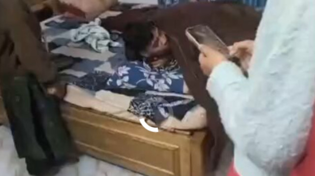 חילוץ הנערה בהודו (צילום: צילום מסך מתוך X (לשעבר טוויטר))