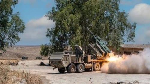 רקטת הבר. מנוע תומר רקטה אלביט (צילום: דובר צה"ל)