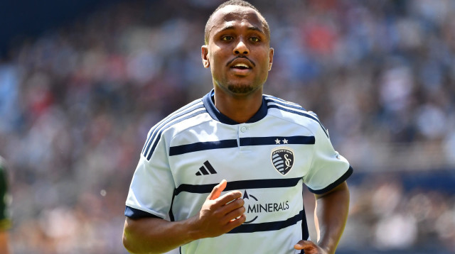 גדי קינדה במדי ספורטינג קנזס סיטי (צילום: אימג'בנק  GettyImages, Bill Barrett/ISI Photos)