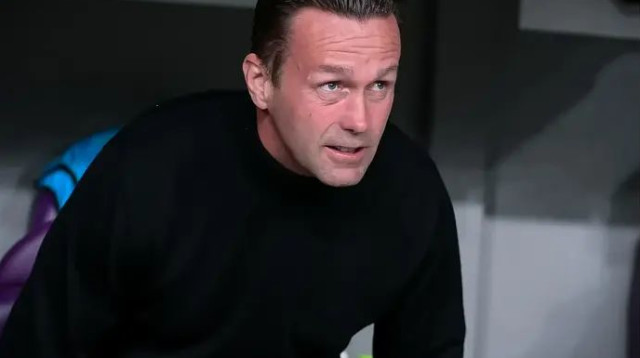 יכול להתרווח על הספסל. רוני דיילה (צילום: אריאל שלום)