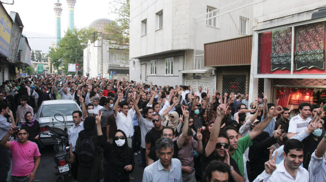 מחאה באיראן (צילום: רויטרס)