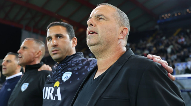 רן בן שמעון מאמן נבחרת ישראל (צילום: אודי ציטיאט)