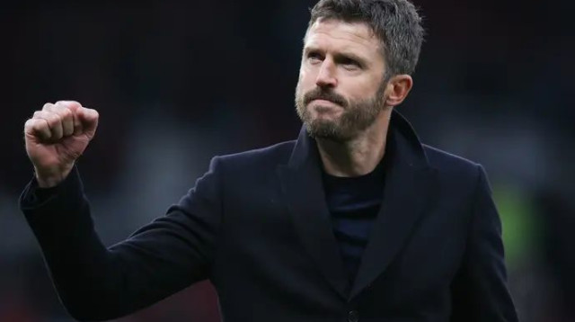 יונייטד של פעם. קאריק מנצח על המקהלה (צילום: GettyImages, James Gill - Danehouse)