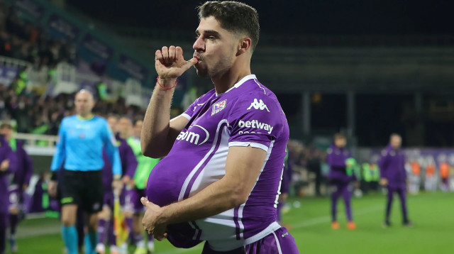שחקן פיורנטינה, מנור סולומון (צילום: GettyImages, Gabriele Maltinti)
