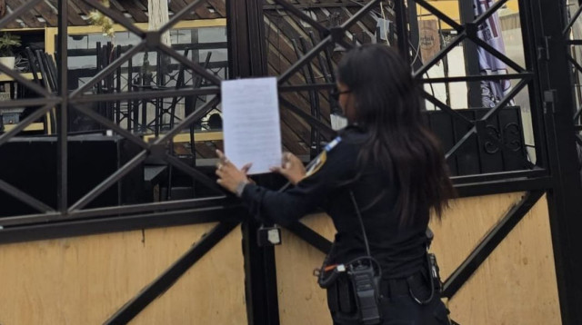 צו סגירה לבר "הביטלס" באילת (צילום: דוברות המשטרה)