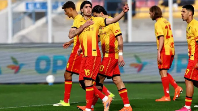 שער בכורה בארץ המגף. גאנדלמן (צילום: אימג'בנק  GettyImages, Maurizio Lagana)