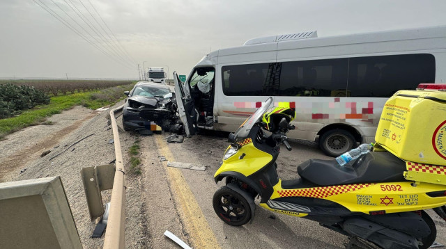 תאונת דרכים (צילום: תיעוד מבצעי מד"א)