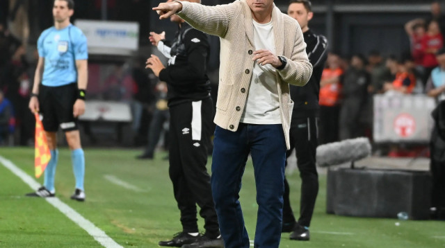 מאמן הפועל באר שבע, רן קוז'וך (צילום: ברני ארדוב)