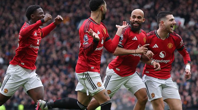 שחקני מנצ'סטר יונייטד חוגגים (צילום: Getty images)