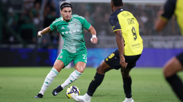 ליסב עיסאת שחקן מכבי חיפה (צילום: מאור אלקסלסי)