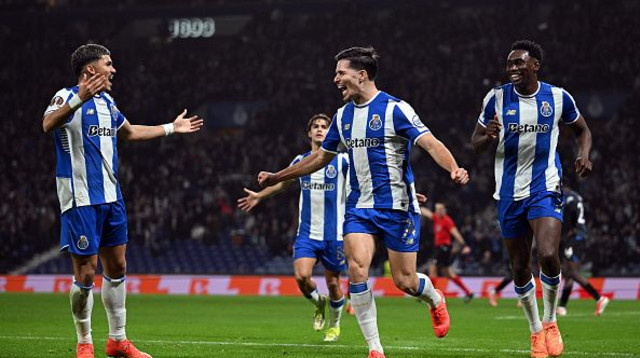 סאמו ושחקני פורטו (צילום: Getty images)