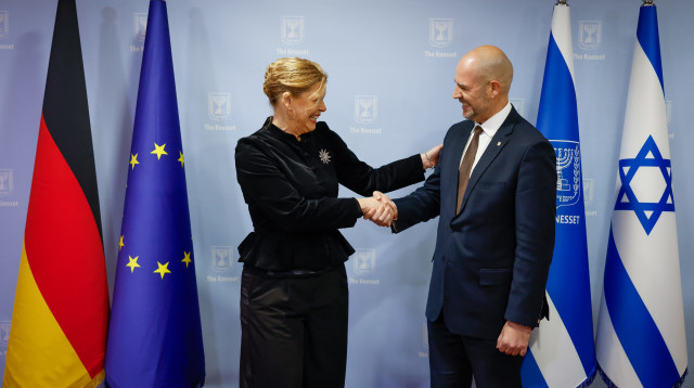 יו"ר הכנסת אמיר אוחנה ונשיאת הבונדסטאג יוליה קלוקנר (צילום: נועם מושקוביץ, דוברות הכנסת)