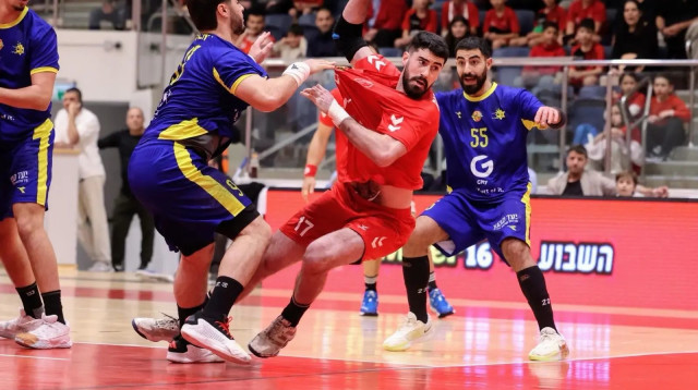 תומר בודנהיימר שחקן הפועל ראשון לציון כדוריד (צילום: אתר רשמי, הדר ואן קולא, איגוד הכדוריד)