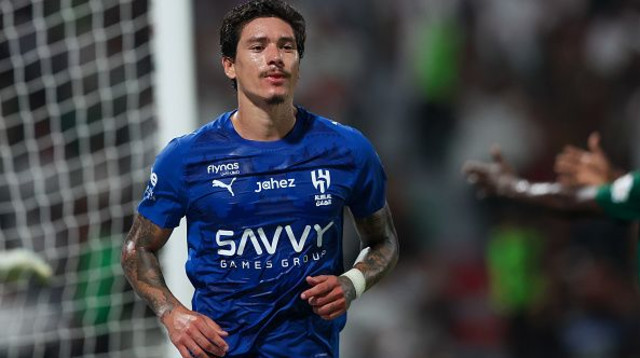 דרווין נונייס במדי אל הילאל (צילום: Yasser Bakhsh)