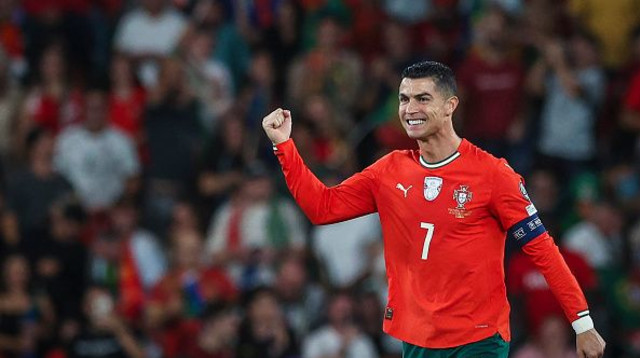 כריסטיאנו רונאלדו במדי נבחרת פורטוגל (צילום: Carlos Rodrigues)