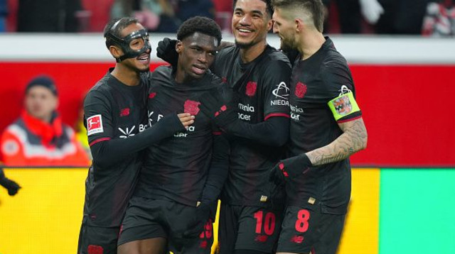 שחקני לברקוזן חוגגים (צילום: GettyImages)