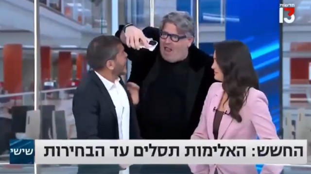רני רהב מגיב על העימות עם מרדכי דוד באולפן (צילום: צילום מסך ערוץ 13)