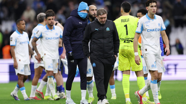 נאייף אגר שחקן מארסיי לצד המאמן הזמני ז'אק אברדונאדו (צילום: רויטרס)