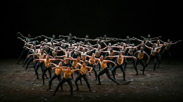 להקת הבית למחול (צילום: Udo Mittelberger)