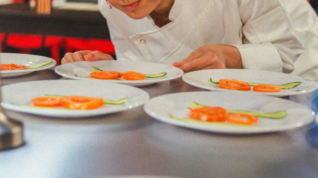 עינב קגן, בואו לאכול אותי (צילום: איתי סלהוב)