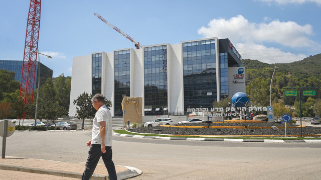 פארק ההייטק ביוקנעם (צילום: מיכאל גלעדי פלאש 90)