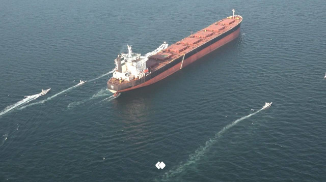 תרגיל צבאי איראני במצרי הורמוז (צילום: רשתות ערביות)