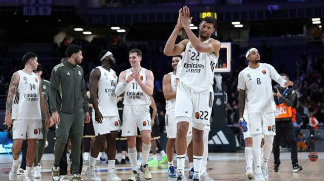 שחקני ריאל מדריד בכדורסל (צילום: gettyimages)