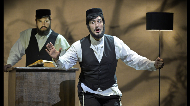 הדיבוק (צילום: יוסי צווקר)