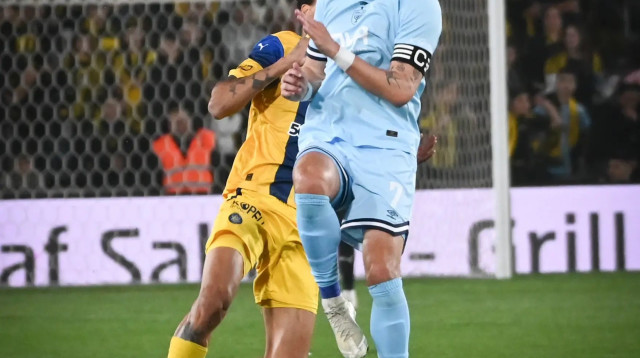 שחקן בית"ר ירושלים ירדן שועה (צילום: ברני ארדוב)