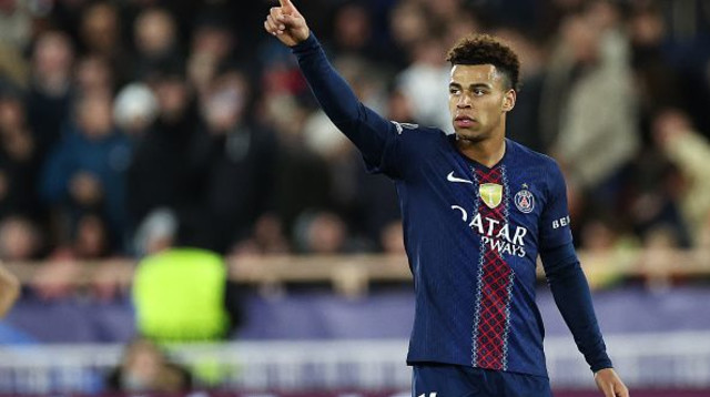 דזירה דואה (צילום: VALERY HACHE)