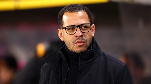 ליאם רוזניור (צילום: Carl Recine)