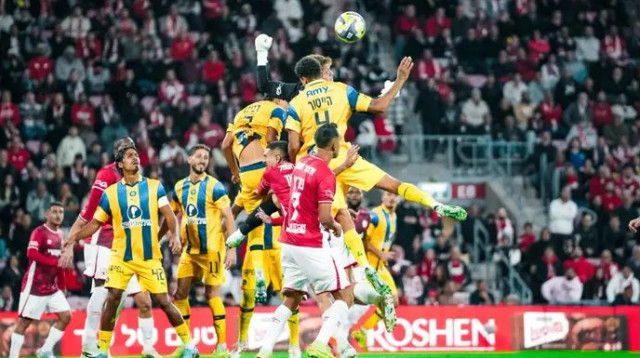 מפגש נוסף ב-9 במרץ בין מכבי ת"א להפועל באר שבע (צילום: שירה קז)