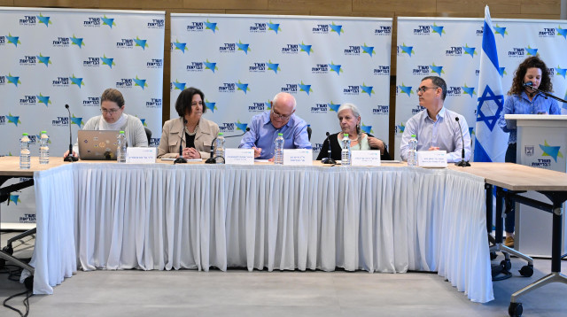 ועדת סל התרופות (צילום: אבשלום ששוני)