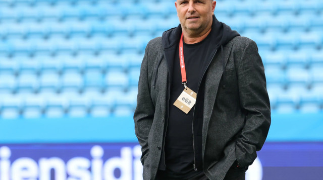 רן בן שמעון מאמן נבחרת ישראל (צילום: אודי ציטיאט)