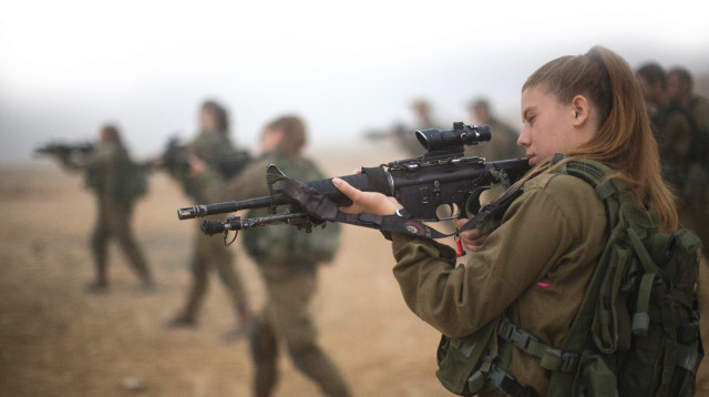 נשים לוחמות באימון, נשים בצה"ל, לוחמות (צילום: הדס פרוש, פלאש 90)