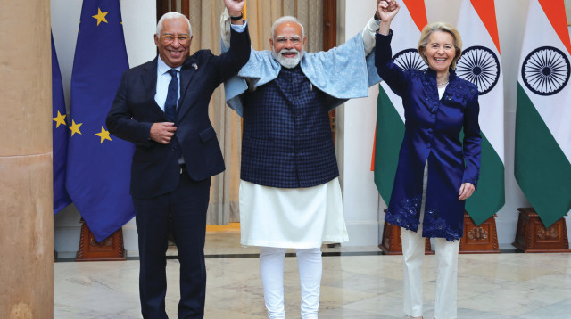 אורסולה פון דר ליין, נרנדרה מודי ואנטוניו קוסטה (צילום: רויטרס)