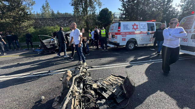 תאונת דרכים קטלנית בכביש 805 סמוך לצומת יובלים (צילום: תיעוד מבצעי מד"א)